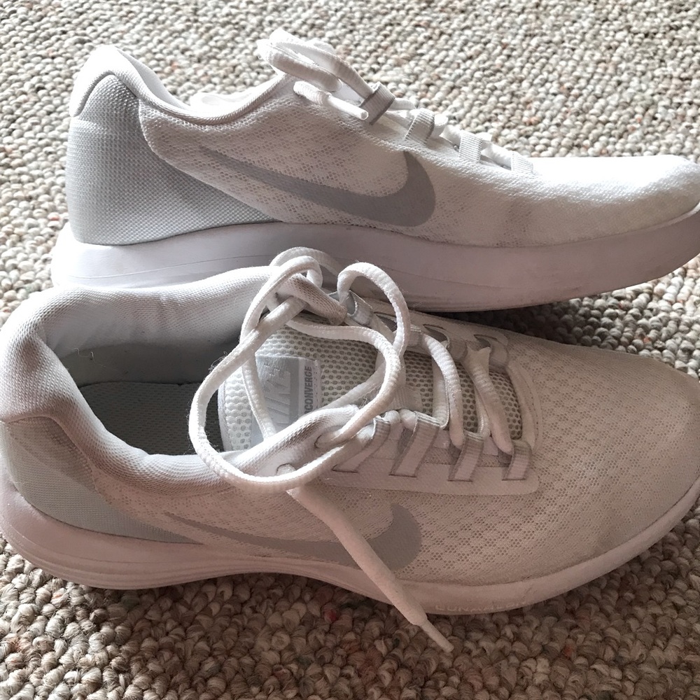 Nike Lunarlon. Very comfortable. Worn 1x.